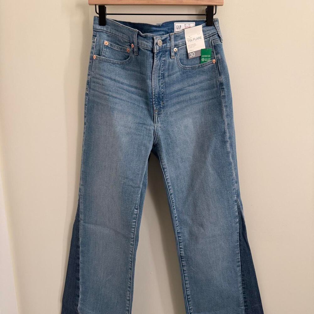 NWT two-toned blue denim GAP high-rise ‘70s flare jean LONG